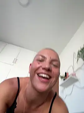 PaulinaSchubert1 online show from March 29, 12:27 pm