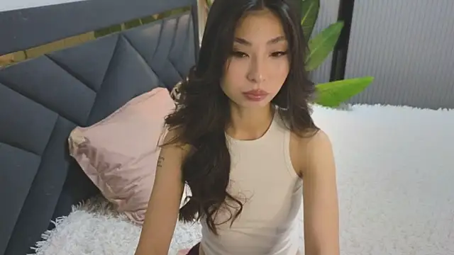 TrishaRey online show from October 20, 4:46 am