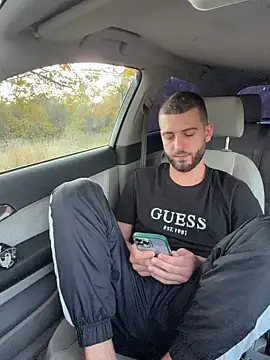 ElChapoGuzman95 online show from October 29, 5:42 am