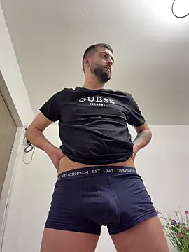 ElChapoGuzman95 online show from January 14, 6:41 am