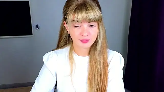 Snapshot of _comefeelme_ chatting on October 14, 3:07 am comefeelme online show from October 14, 3:07 am