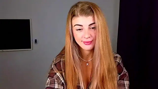 Snapshot of _comefeelme_ chatting on October 18, 3:42 am comefeelme online show from October 18, 3:42 am