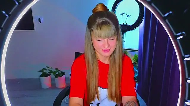 Snapshot of _comefeelme_ chatting on November 25, 4:51 pm comefeelme online show from November 25, 4:51 pm