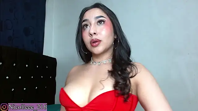 Snapshot of Ni_colle chatting on October 22, 6:18 pm Ni colle online show from October 22, 6:18 pm