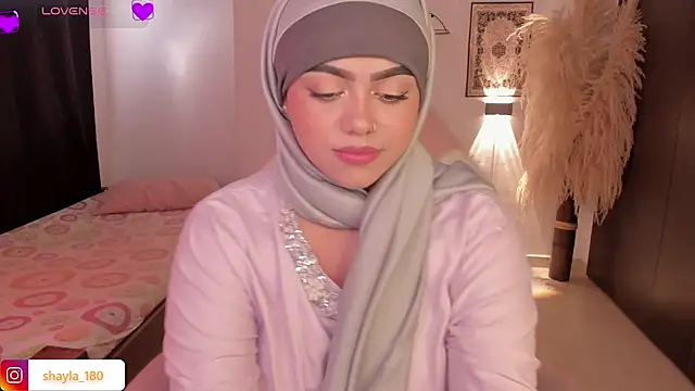 shayla 18 online show from October 17, 8:11 pm