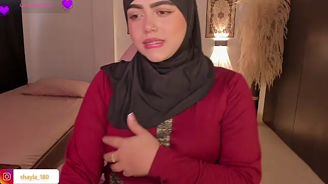 shayla 18 online show from November 11, 9:15 pm