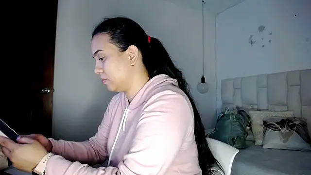 tiffany  pink online show from September 27, 8:58 pm