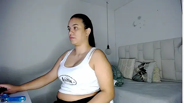 tiffany  pink online show from October 9, 8:07 pm