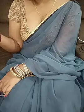 Snapshot of Mounika25 chatting on November 8, 7:41 am Mounika25 online show from November 8, 7:41 am