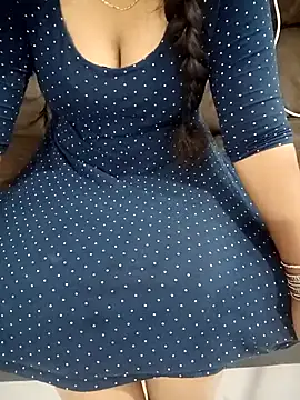 Snapshot of Mounika25 chatting on November 20, 8:58 am Mounika25 online show from November 20, 8:58 am