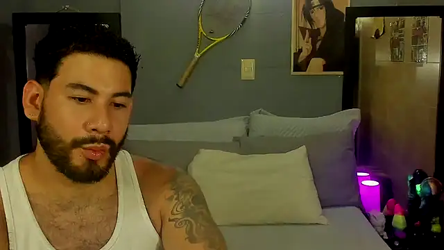 Snapshot of Prometeo-grizzly chatting on January 12, 3:46 pm Prometeo-grizzly online show from January 12, 3:46 pm
