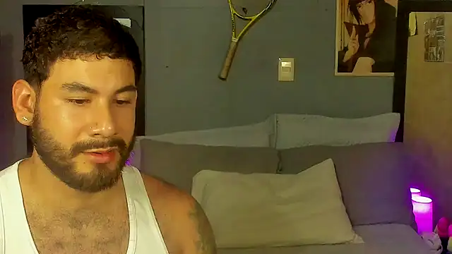 Snapshot of Prometeo-grizzly chatting on January 20, 9:01 pm Prometeo-grizzly online show from January 20, 9:01 pm