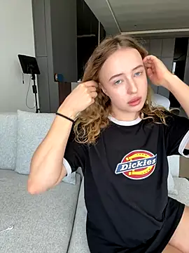 Nura n Sarah online show from October 12, 4:00 am