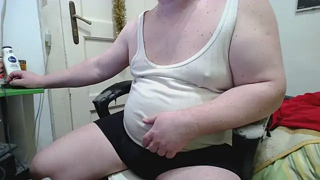 Snapshot of tipko123 chatting on January 28, 4:08 pm tipko123 online show from January 28, 4:08 pm