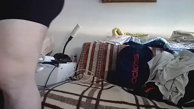 Snapshot of tipko123 chatting on March 8, 7:01 am tipko123 online show from March 8, 7:01 am