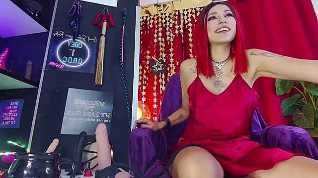 iammistress online show from December 12, 11:40 am