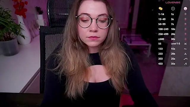 RemyCute online show from May 8, 7:19 pm