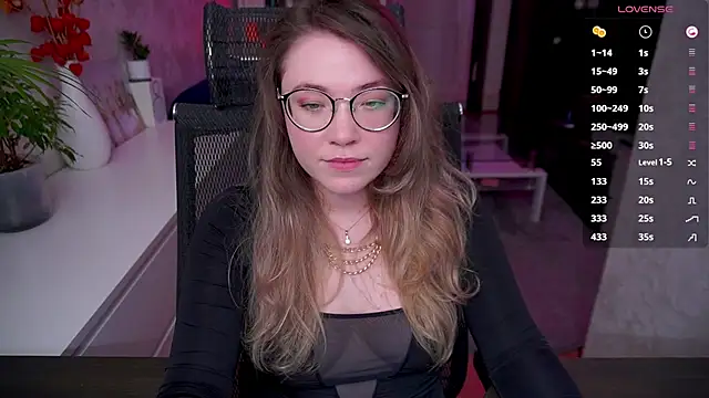 RemyCute online show from May 17, 6:37 pm