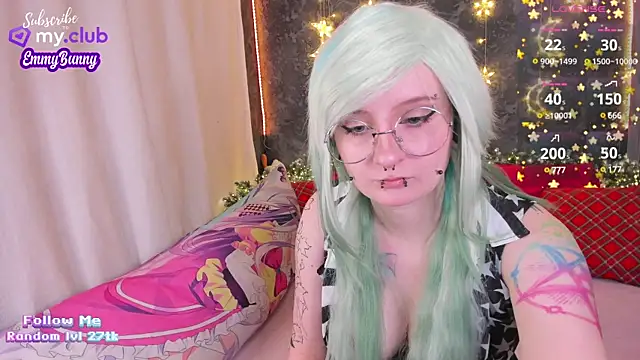 Snapshot of EmmyBunny chatting on December 19, 4:02 pm EmmyBunny online show from December 19, 4:02 pm