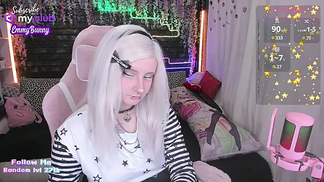 Snapshot of EmmyBunny chatting on January 21, 3:43 pm EmmyBunny online show from January 21, 3:43 pm