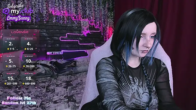 Snapshot of EmmyBunny chatting on February 23, 3:18 pm EmmyBunny online show from February 23, 3:18 pm