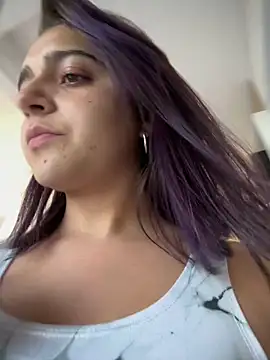Snapshot of Alicia_Ruiz chatting on June 22, 7:55 pm Alicia Ruiz online show from June 22, 7:55 pm
