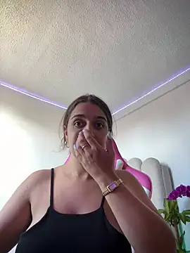 Snapshot of Alicia_Ruiz chatting on July 29, 8:07 pm Alicia Ruiz online show from July 29, 8:07 pm