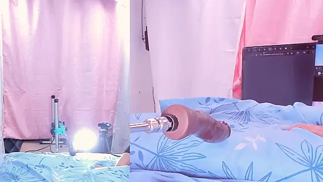 Aleska James online show from September 20, 12:39 pm