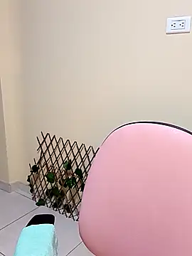 Snapshot of nammy__dirtyhott chatting on October 16, 1:45 pm nammy dirtyhott online show from October 16, 1:45 pm