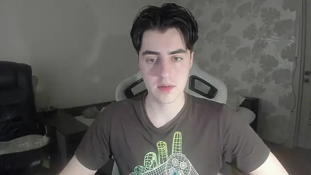 Snapshot of Knuckles17 chatting on May 13, 1:52 pm Knuckles17 online show from May 13, 1:52 pm