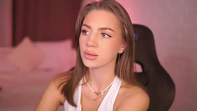 MaryHillty online show from November 11, 5:13 pm