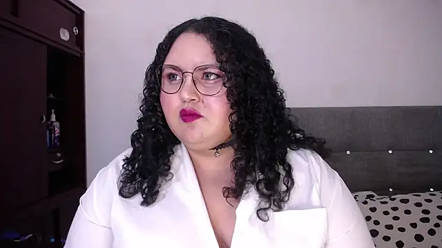 Snapshot of luisianacoxx chatting on December 13, 7:04 am luisianacoxx online show from December 13, 7:04 am