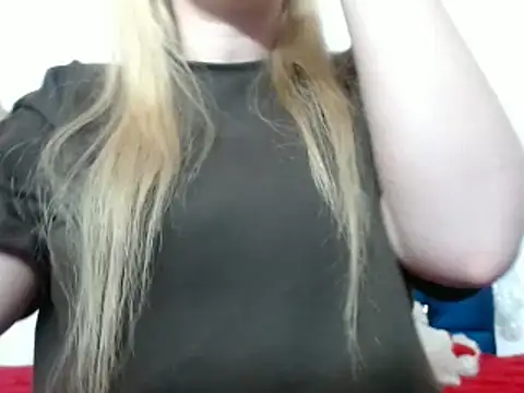 69liamilk69 online show from December 26, 3:27 am