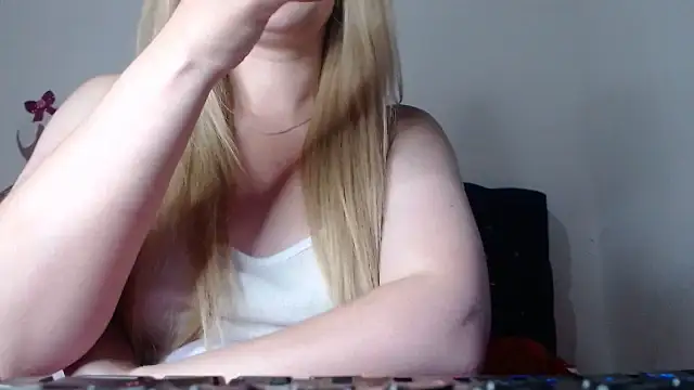 69liamilk69 online show from December 19, 5:36 am