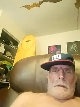 ColdVisitor online show from December 4, 5:38 am