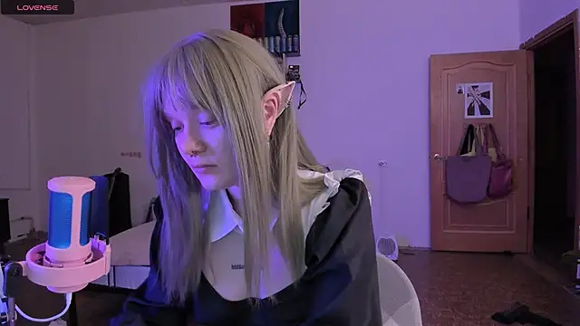 cyber whore  online show from November 11, 4:29 pm