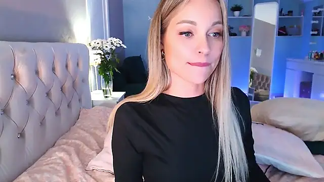 MissSiona online show from February 25, 8:58 am