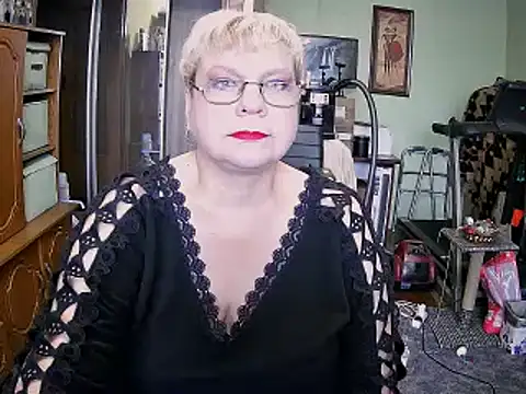 LOLA8888 online show from October 9, 10:13 am