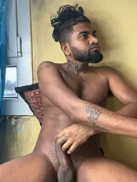 Snapshot of TiltedTen chatting on February 13, 8:06 am TiltedTen online show from February 13, 8:06 am