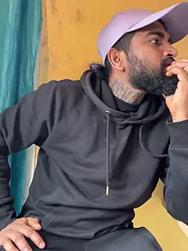 Snapshot of TiltedTen chatting on March 13, 11:27 pm TiltedTen online show from March 13, 11:27 pm