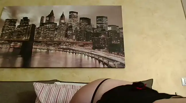 daniita online show from December 8, 1:58 pm