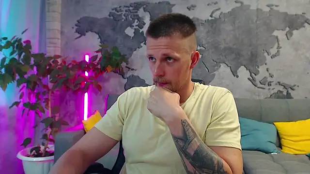 VikingChrisss online show from July 6, 10:45 am