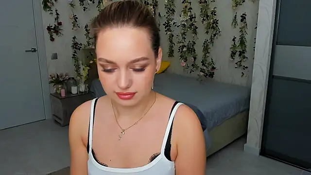 MiracleCurly online show from September 28, 4:07 am