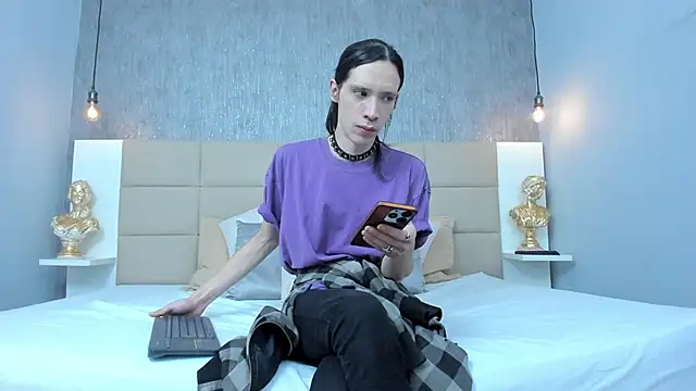 Snapshot of Hecatee_77 chatting on March 5, 7:43 pm Hecatee 77 online show from March 5, 7:43 pm