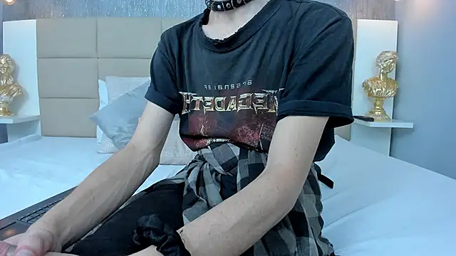 Snapshot of Hecatee_77 chatting on March 18, 7:39 pm Hecatee 77 online show from March 18, 7:39 pm