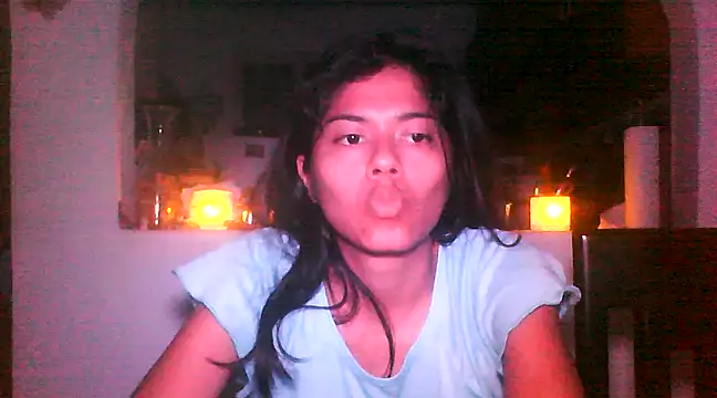 Snapshot of loverubii chatting on February 8, 7:59 am loverubii online show from February 8, 7:59 am