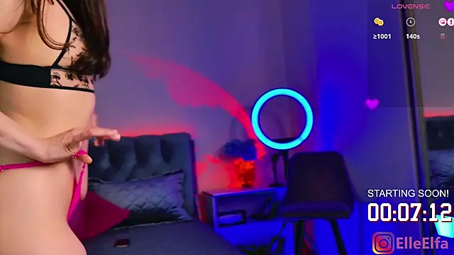 Elfaelle online show from January 31, 7:51 pm