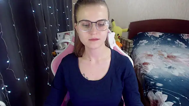 MissBrightShine online show from January 10, 3:37 pm