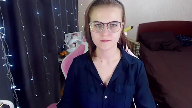 MissBrightShine online show from January 18, 10:06 am