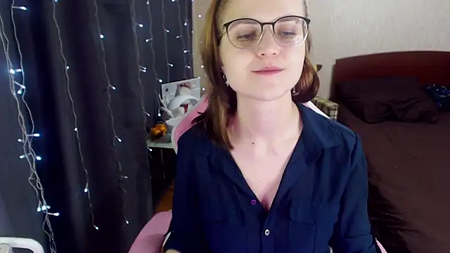 MissBrightShine online show from January 18, 4:10 pm